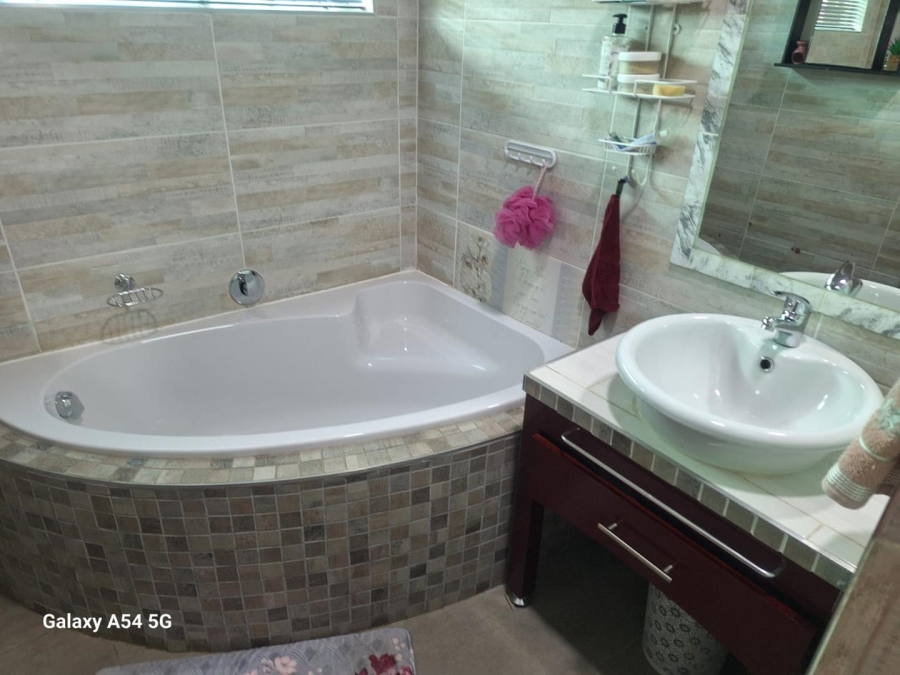 3 Bedroom Property for Sale in Schoemansville North West